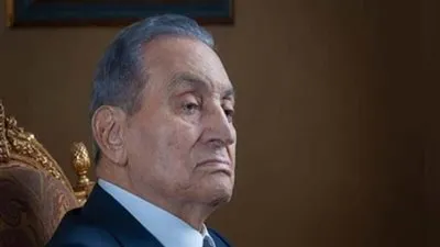 أستاذ القانون الكنسي يوضح دور خطير للبابا شنودة مع مبارك