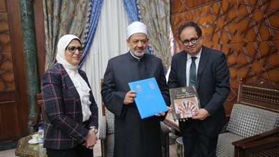 شيخ الأزهر يلتقي عميد الدراسات العليا بكلية طب هارفارد