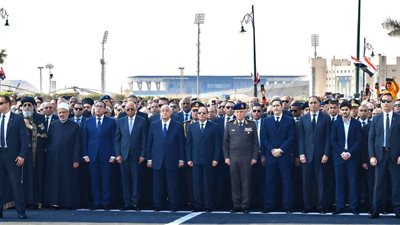 الباز يكشف سر غياب وزير الدفاع عن جنازة مبارك