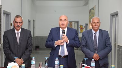 محافظ قنا: لجان تفتيش يومية لمتابعة سير العمل بالمنشآت الخدمية