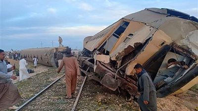 عاجل.. تشكيل لجنة فنية لمعرفة أسباب حادث قطار 654 المطور 