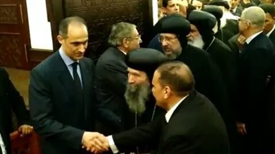 وفد كنسي يقدم العزاء في الرئيس الراحل حسني مبارك
