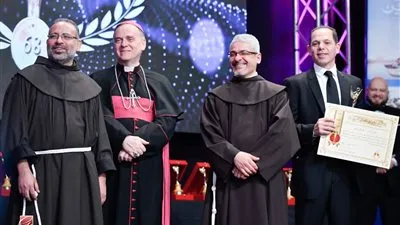 رئيس الرهبان الفرنسيسكان وسفير الفاتيكان يحضران افتتاح المهرجان الكاثوليكي للسينما