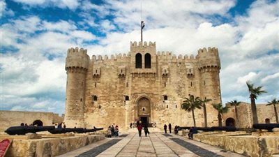 إنجاز 90% من أكبر مشروع لحماية موقع أثري علي السواحل المصرية