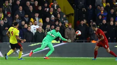 بعد ضياع حلم الدوري الذهبي.. كم نقطة تفصل ليفربول عن لقب الدوري الإنجليزي؟