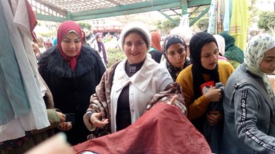 افتتاح المعرض الخيري بكلية البنات جامعة عين شمس