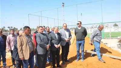 بتكلفة 46 مليون جنيهًا.. محافظ المنيا يتابع أعمال مبادرة 