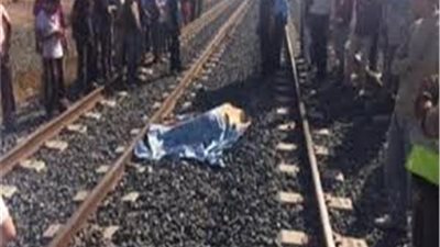 مصرع عامل أسفل عجلات قطار 
