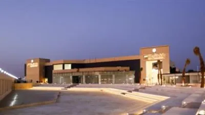 محافظ البحر الأحمر: السياحة في الغردقة شاطئية.. ومتحف الآثار سيحقق التنوع