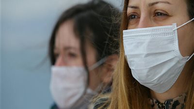 بعد انتشار كورونا حول العالم.. هل يتأثر سوق صناعة الكمامات الطبية؟