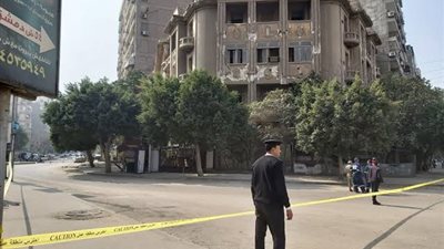 انهيار عقار بحي مصر الجديدة والمرور يغلق الشوارع