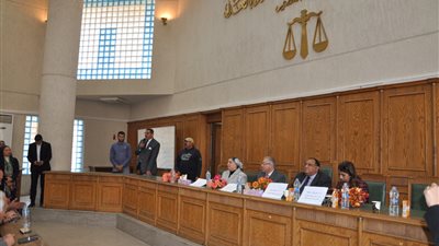 رئيس جامعة حلوان يفتتح نموذج محاكاة المحكمة الصورية بكلية الحقوق