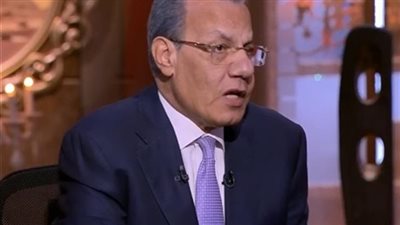 عادل حمودة: والد حسنين هيكل لم يجيد القراءة والكتابة 