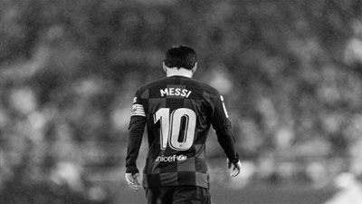 ليونيل ميسي يطلب نجما عالميا للبقاء في برشلونة
