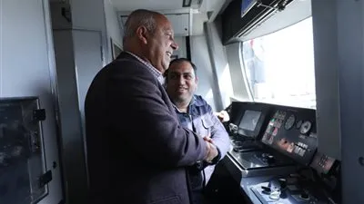 وزير النقل يتابع أعمال التشطيبات النهائية لـ6 محطات بالمترو 