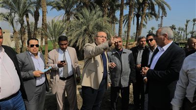 محافظ بني سويف يحيل مسؤلي النظافة والتنظيم بإهناسيا للتحقيق