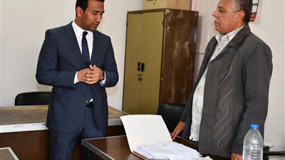 نائب محافظ الفيوم يفاجئ مركز يوسف الصديق بجولة تفقدية للوقوف على سير العمل