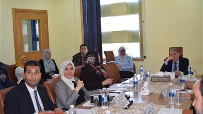 تعرف على تفاصيل المكتبة المتنقلة داخل قرى المنيا (صور)