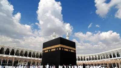 برلماني يقترح وقف الحج هذا العام.. ويؤكد: 