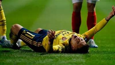 رسميا.. أرسنال يعلن إصابة نجمه بكسر في الكاحل