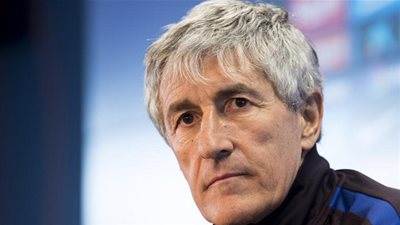 قبل مواجهة نابولي.. سيتين يواجه أزمة لم تحدث في برشلونة منذ زمن بعيد