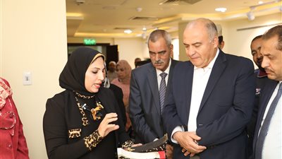 معرض مشغولات وتكريم فرقة الفنون الشعبية.. أبرز مراسم حفل قصر ثقافة قنا بالعيد القومي للمحافظة