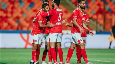 مفاجأة في تشكيل الأهلي أمام صن داونز