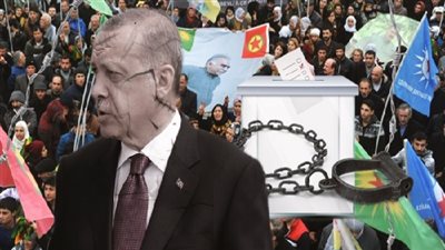 انتهاكات أردوغان لا تنتهي.. يسجن الصحفيين ويغلق المجلات ويكمم الأفواه 