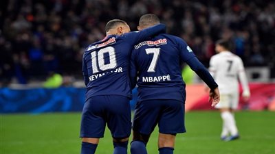 رسميا.. تأجيل مباراة باريس سان جيرمان وستراسبورج بسبب كورونا
