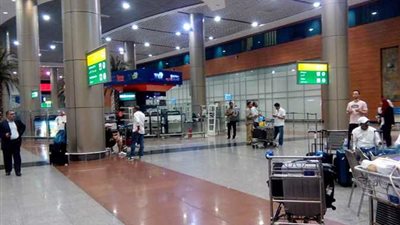 الطيران المدني يكشف الدول المتوقف الرحلات إليها (فيديو)