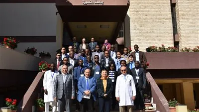 مركز جراحات الكلى بجامعة المنصورة ينظم ندوة 