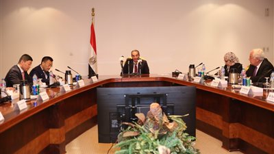 وزير الاتصالات يشهد تدشين الأكاديمية المركزية لتدريب الشباب 