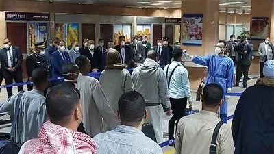 تحاليل طبية للعاملين بالفنادق العائمة في الأقصر 