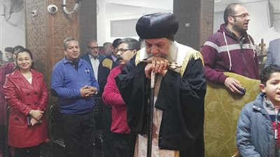 أسقف مغاغة يعيد كاهنا إلى الخدمة بالإيبارشية