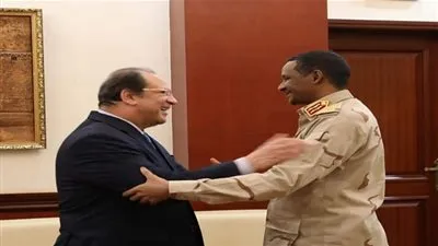 رئيس المخابرات يؤكد دعم مصر لسيادة السودان ويسلم رسالة من 