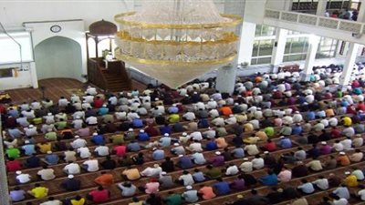 الأوقاف تنهي الجدل بشأن إلغاء صلاة الجمعة خوفا من كورونا