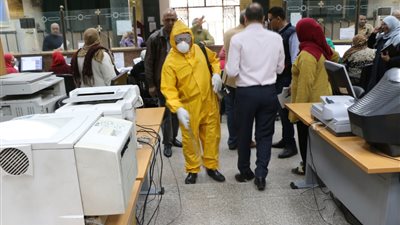 ملصقات ومنع الشيشة.. أحياء القاهرة تحارب فيروس كورونا القاتل