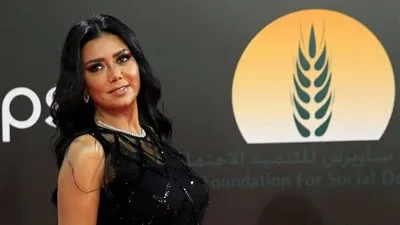 تصريح مثير للجدل من رانيا يوسف بشأن فيروس كورونا