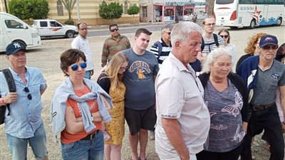 رئيس مدينة القصير يتابع جولات الأفواج السياحية بشارع الكورنيش (صور)