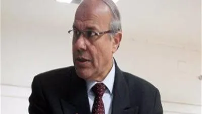 رئيس هيئة الأرصاد السابق: سقوط الأمطار غدًا قد يؤدي إلى انهيار المنازل القديمة