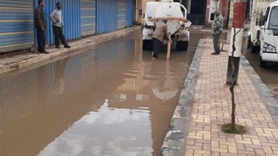 أمطار غزيرة تتسبب في خلو شوارع كفر الشيخ من المارة