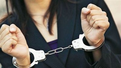 بسبب علاقته النسائية.. حبس سيدة قطعت العضو الذكري لزوجها أثناء نومه بالإسكندرية 