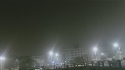 عاصفة ترابية شديدة تضرب عدداً من مدن البحر الأحمر (صور)