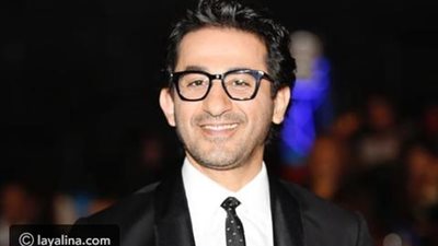 أحمد حلمي في الشارع مع العمال (فيديو)