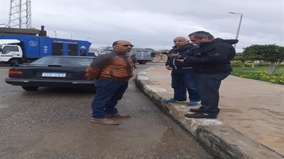 الإسكان: نعمل على استقرار الكهرباء ورفع تجمعات المياه بالشروق