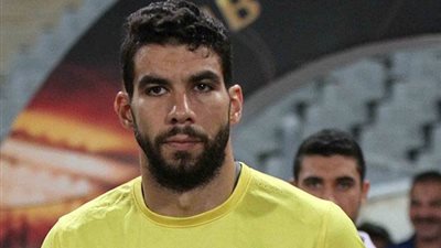 شريف إكرامي يطالب بتأجيل الدراسة وتعليق أي نشاط بسبب كورونا