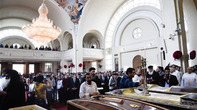 وزيرة التضامن تتقدم جنازة ضحايا منطقة 