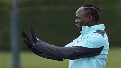 أول تعليق من ساديو ماني بعد توقف الدوري الإنجليزي