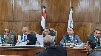 باع أسئلة امتحانات.. الإدارية العليا تعزل أستاذًا جامعيًا في سوهاج