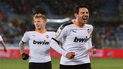 فالنسيا يعلن إصابة 5 من نجومه بفيروس كورونا